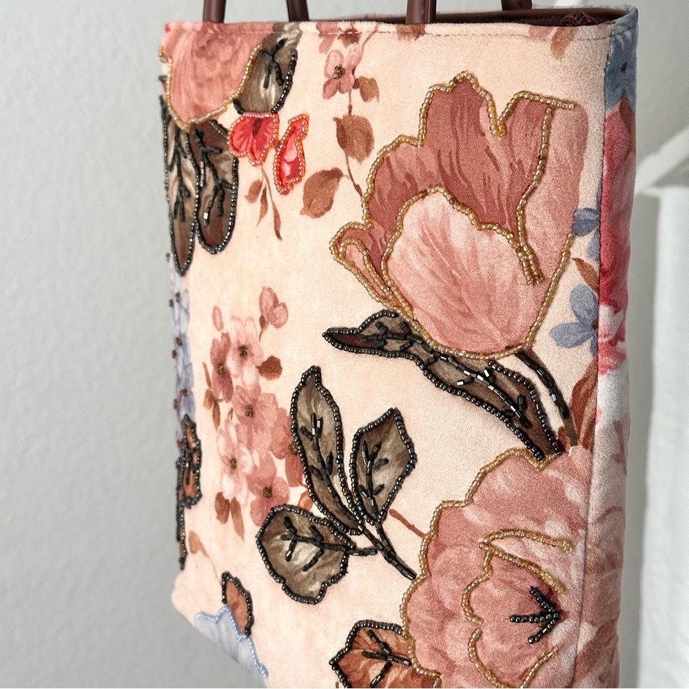 Vintage Floral Beaded Tote Bag - Picture 7 of 17